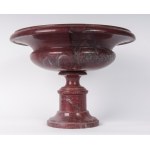 Sicilian red jasper basin centerpiece 20th century 25.5 x 36 x 14.5 cm with a plinth foot with circular support, with an everted edge with a steep flounce and a wide base. State of preservation: very good, Sicilian red jasper basin centerpiece 20th centur