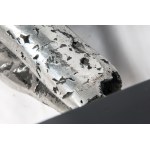 Bez tytułu, całopostaciowa rzeźba aluminiowa na drewnianej podstawie lakierowanej na czarno, sygnowana. Stan zachowania: uzupełnienia, Bez tytułu, rzeźba z aluminium na drewnianej podstawie lakierowanej na czarno, sygnowana. Stan zachowania: uzupełnienia