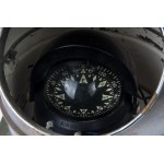 Lot of three navigation instruments consisting of: 20th century a sextant, a compass and a cartographic compass of different sizes. Condition: good, one broken clasp, tools untested., Lot of three navigation instruments consisting of: 20th century a sexta