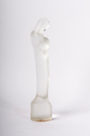 Madonna z Dzieciątkiem druga połowa XX wieku 24 cm w satynowym krysztale zaprojektowana przez Stefa Uiterwaala dla Leerdam Glass. Stan zachowania: bardzo dobry, Madonna z Dzieciątkiem druga połowa XX wieku 24 cm z satynowego kryształu zaprojektowana przez