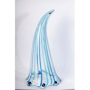Cornucopia second half of the 20th century 54 x 26 m in Murano glass with horizontal stripes in green and blue. Seven-pointed mixtilinear upper rim with a bird&#39;s eye at the base. Collection I. Lirici n, 73 with double signature on the grindstone and l