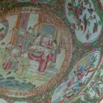Polychrome porcelain tub Quing Dynasty, China mid-19th century 41.5 x 13.5 x 19 cm with short brim, wide flounce and wide bottom. On the back, annular support on a lowered bottom. Decoration with genre scenes, taken from the traditions of the Far East wit