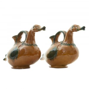 Pair of duck-shaped jugs second half of the 20th century 26 x 47 x 20 cm in polychrome ceramic. Good state of preservation., Pair of duck-shaped jugs second half of the 20th century 26 x 47 x 20 cm in polychrome ceramic. Good state of preservation.