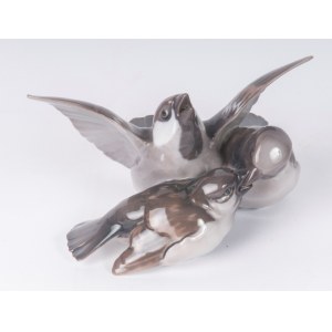 Three sparrows, porcelain sculpture in the round second half of the 20th century 9 x 13 x 16 cm Danish manufacture BG State of preservation: very good, Three sparrows, porcelain sculpture in the round second half of the 20th century 9 x 13 x 16 cm Danish 