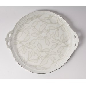 Porcelain serving tray, second half of the 20th century 30 x 2 cm round shape with wing handles, leaf decoration on a white background, Ginori manufacture. State of preservation: very good, Porcelain serving tray, second half of the 20th century 30 x 2 cm
