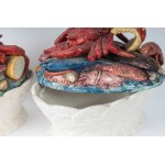 Pair of white earthenware vegetable dishes 34 x 24 x 16.5 cm with lid with embossed fish and shellfish. Probably Italian manufacture, first half of the 20th century State of preservation: good. minimal restorations to the lid., Pair of white earthenware v