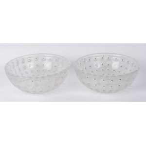 Pair of hemispherical tanks 10 x15 cm in crystal with concave roses. Lalique manufacture, second half of the 20th century State of preservation: very good, Pair of hemispherical tanks 10 x15 cm in crystal with concave roses. Lalique manufacture, second ha