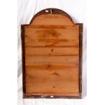 Gilded wooden frame 19th century 80 x 54 x 5 cm; free light 66 x 38 cm rectangular in shape with a round arch. With three orders of carving with floral and leaf decoration State of preservation: minimal losses and breakages., Gilded wooden frame 19th cent