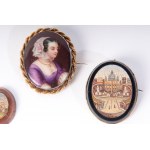 Lot of two micromosaics and a porcelain cameo Roman school, early 20th century depicting St. Peter&#39;s Square 3.5 x 3 cm with pin setting; Colosseum detached 2.5 x 2 cm; young girl on porcelain with pin-mounted setting 4 x 3 cm State of conservation: go