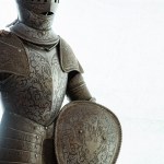 Scale model of armor late 19th early 20th century 78 x 34 x 10 cm in burnished iron, engraved parts, with oval shield. State of conservation: slight wear commensurate with use over time., Scale model of armor late 19th early 20th century 78 x 34 x 10 cm i