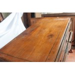 Rectangular wooden chest of drawers late 19th early 20th century 88 x 97.5 x 46 cm with four drawers, truncated cone leg with lateral and frontal squares in the drawers. Geometric profiling on the fruit wood top State of preservation: good, Rectangular wo