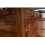 Three-drawer chest of drawers 19th century 93 x 118 x 53.5 cm in walnut and briar wood, rectangular in shape with four truncated conical legs. Decorated on the front, top and sides with geometric squares in fruit wood. State of preservation: good, minimal