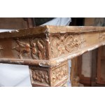 Carved and gilded wooden centre table 19th century 85 x 123 x 63 cm with plant motifs. Zoomorphic support foot connected to the base by a crossed motif. Breccia delle Alpi marble top. State of preservation: several points of the gilding have fallen off, C