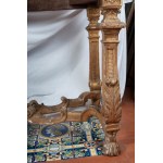 Carved and gilded wooden centre table 19th century 85 x 123 x 63 cm with plant motifs. Zoomorphic support foot connected to the base by a crossed motif. Breccia delle Alpi marble top. State of preservation: several points of the gilding have fallen off, C