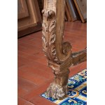 Carved and gilded wooden centre table 19th century 85 x 123 x 63 cm with plant motifs. Zoomorphic support foot connected to the base by a crossed motif. Breccia delle Alpi marble top. State of preservation: several points of the gilding have fallen off, C
