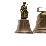 Collection of eight bells 18th/20th century in different shapes and sizes in bronze. State of preservation: one detached clapper., Collection of eight bells 18th/20th century in different shapes and sizes in bronze. State of preservation: one detached cla