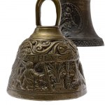 Collection of eight bells 18th/20th century in different shapes and sizes in bronze. State of preservation: one detached clapper., Collection of eight bells 18th/20th century in different shapes and sizes in bronze. State of preservation: one detached cla
