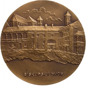Kovařík M., Moravské zemské muzeum - biskupský dvůr, bronz 60 mm, náklad 5 ks