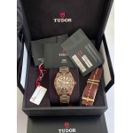 TUDOR BLACK BAY BRONZE 79012M