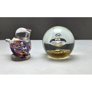 A pair of decorative glass paperweights - Vintage [ Murano ].