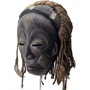 Large Chokwe tribal mask Mwana-Po type - Africa, Congo first half of 20th century