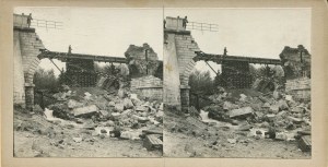 [Stereoscopic photography] Skierniewice. Destroyed span of the bridge [WWI].
