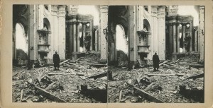 [stereoscopic photograph] Rokitno (Błonie municipality). Interior of the destroyed church (Sanctuary of Our Lady of Primate Help of Christians) [World War I].