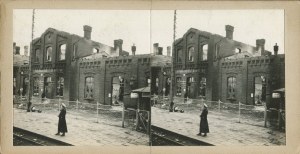 [Stereoscopic photography] Grodzisk Mazowiecki. Railroad station [World War I].