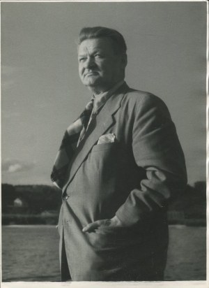[Set of 4 photographs] Wladyslaw Broniewski (1897-1962). Photo by Henryk Hermanowicz (1912-1992).