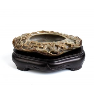 ( ), Grande vasca in giada