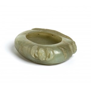 ( ), Vaschetta in giada con decoro floreale