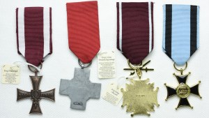 Replicas of decorations (7pcs).