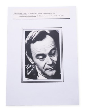 Jack Lemmon (1925 - 2001) | Signature on the photo (photographed signature)