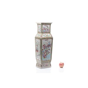TALL PORCELAIN VASE FAMILLE ROSE | CHINA (CHINA / CHINESE 20TH CENTURY)