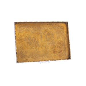 RECTANGULAR BRASS TRAY WITH ENGRAVED DECORATION | CHINA (CHINA / CHINESE 19TH CENTURY)