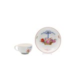 CUP AND SAUCER WITH FLORAL PAINTING | MEISSEN, MARCOLINI PERIOD (GERMANY / GERMAN 1774-1814)