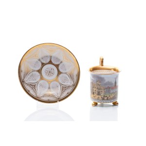 CUP WITH A VIEW OF PRAGUE CASTLE | HORNÍ SLAVKOV (SCHLAGGENWALD), LIPPERT & HAAS (CZECH / BOHEMIAN 1830-1846)