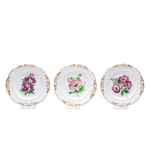 THREE PORCELAIN PLATES | SLAVKOV (SCHLAGGENWALD) (CZECH / BOHEMIAN 19TH CENTURY)