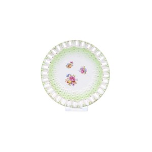 STONEWARE PLATE WITH FLORAL DECOR | MAX RÖSLER / RODACH (GERMANY) (GERMANY / GERMAN 19TH-20TH CENTURY)