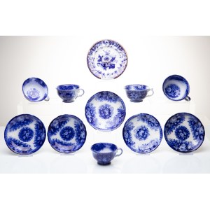 SET OF CUPS AND SAUCERS | OLD ROLE (CZECH / BOHEMIAN 19TH CENTURY)