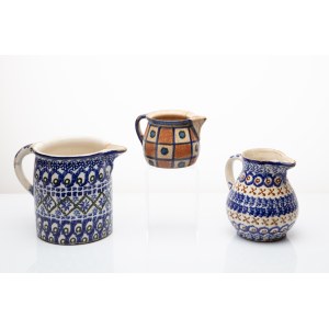 SET OF THREE CERAMIC JUGS | BOLESŁAWIEC (BUNZLAU), SILESIA (POLAND / POLISH LATE 19TH - EARLY 20TH CENTURY)