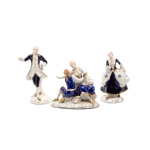 A SET OF PORCELAIN FIGURINES | ROYAL DUX (CZECH / BOHEMIAN 20TH CENTURY)