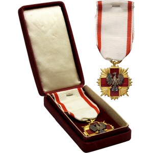 People's Republic of Poland, Polish Red Cross 1st degree badge of honor in a box
