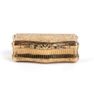 Gold snuffbox