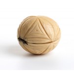 Carved ivory foldable triptych ball
