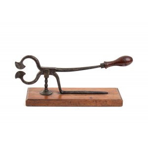 Victorian sugar crystal cutter