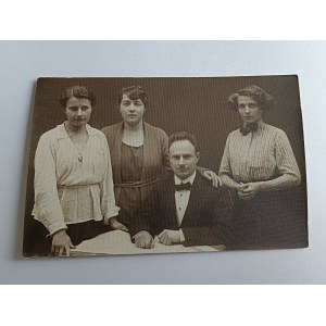 ZDJĘCIE CZĘSTOCHOWA, GRUPA OSÓB, PRZEDWOJENNE