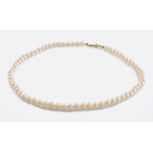 Pearl necklace