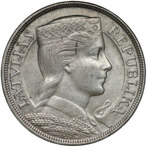 Łotwa, Republika Łotewska, 5 Lati 1931