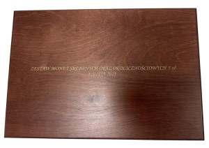 Wooden decorative box for a set of silver and commemorative coins 5 zloty issue 2015